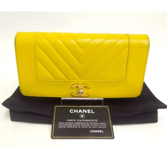 Authentic CHANEL CC Chevron V Stitch Leather Bifold Long Wallet 💝 - Picture 1 of 11